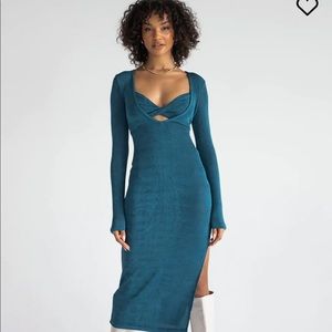 Sleek and sexy teal midi dress
